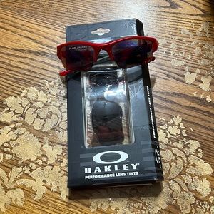 Youth Oakley glasses with extra lenses